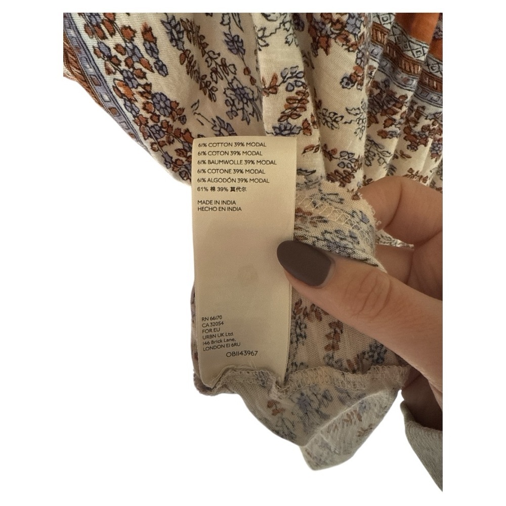 Free People Paisley printed t-shirt in ivory size Small - Picture 5 of 8